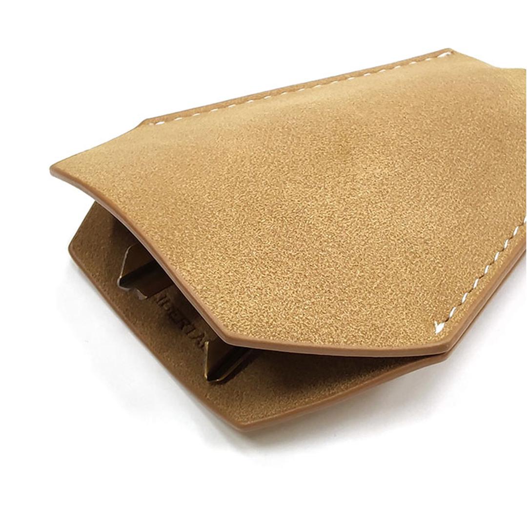 キークロシェット 通販 キーケース クロシェット 首掛け 鍵入れ 鍵ケース キーアクセサリー 鍵 カギ 男女兼用 キーホルダー キーリング おしゃれ かわいい シンプル 便利 持ち運び 合皮 出し入れ可能 ネックレス ギフト 贈り物 BLACK ・