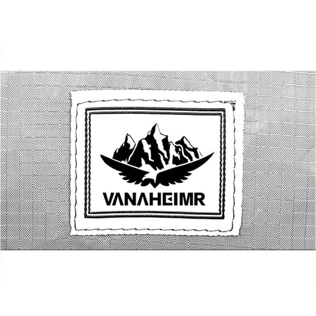 折りたたみ リュック 軽量 通販 リュックサック バックパック デイパック 折り畳みリュック ナップザック ポケッタブル パッカブル サブバッグ コンパクト 携帯 アウトドア レジャー 旅行 キャンプ お買い物 ショッピング 学生 散歩 ウォーキング ランニング ライトグレー ・