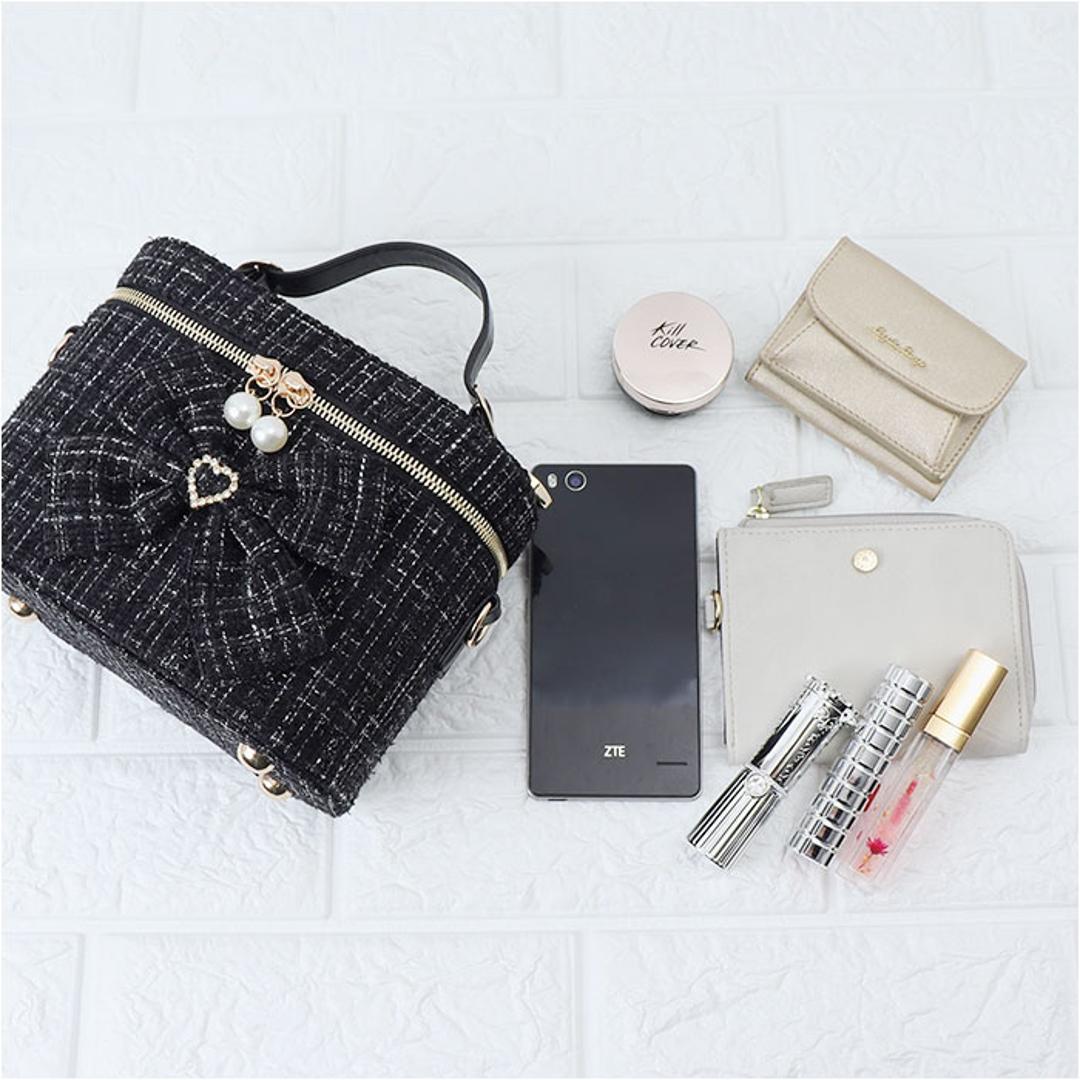 バニティバッグ ショルダー 通販 ショルダーバッグ バニティポーチ ハンドバッグ 斜めがけバッグ 肩掛け レディース おしゃれ かわいい 333137 ガーリー 大人かわいい リボン 女性 女子 通勤 通学 高校生 中学生 オシャレ 可愛い レディースバッグ BLACK ・