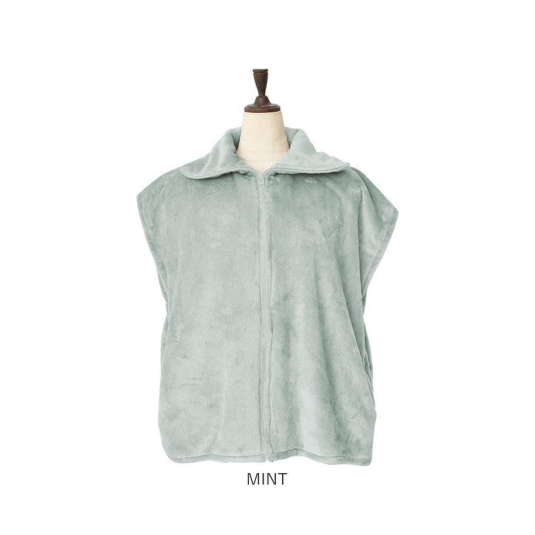 ルームウェア ベスト 通販 WARMY ジレ 着るブランケット 現代百貨 A702 レディース かわいい おしゃれ 部屋着 あったか ルームウエア 冬 ショート丈 洗える 上着 トップス 暖かい もこもこ フリーサイズ ノースリーブ 防寒 冬物 無地 GREIGE ・