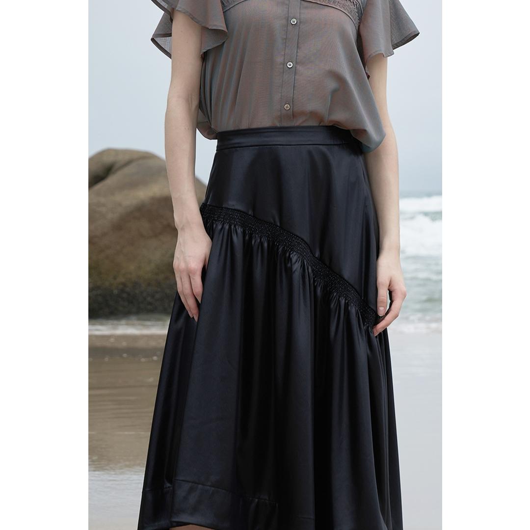 MIND レザーライクサテンギャザースカート 通販 スカート ギャザースカート ひざ丈スカート レディース ギャザー ひざ丈 膝丈 ひざ下 アシンメトリー サテンスカート 光沢 おしゃれ ブランド マインド 123S004 ボトムス レディースファッション black ・