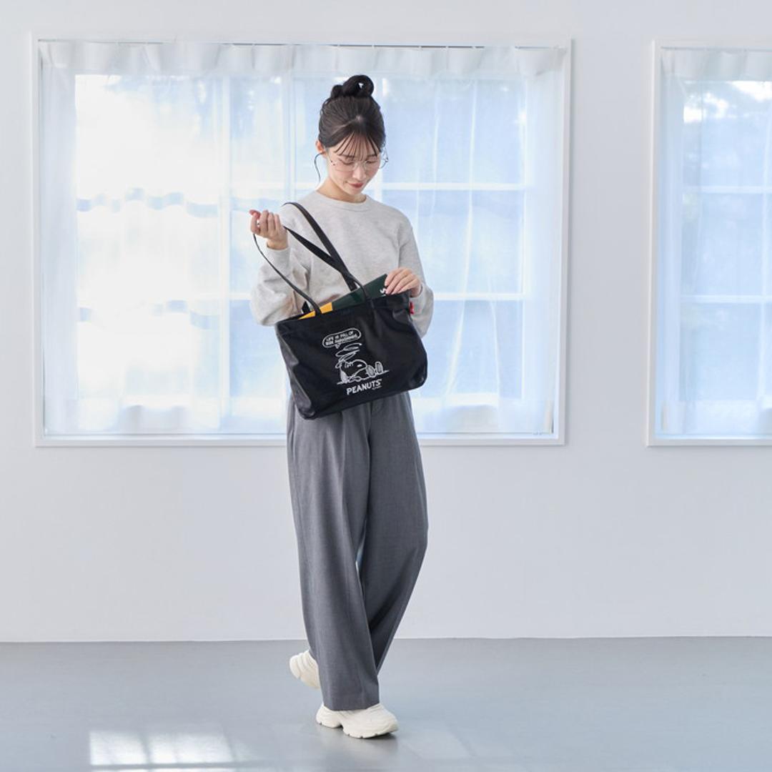 ルートート スヌーピー ROOTOTE 8445 通販 トートバッグ 肩掛けバッグ レッスンバッグ 手提げバッグ A4 通勤 通学 大きめ 横長 横型 キャラクター A-quatre アーキャトル SNOOPY 大人 かわいい おしゃれ 可愛い レディースバッグ Black ・