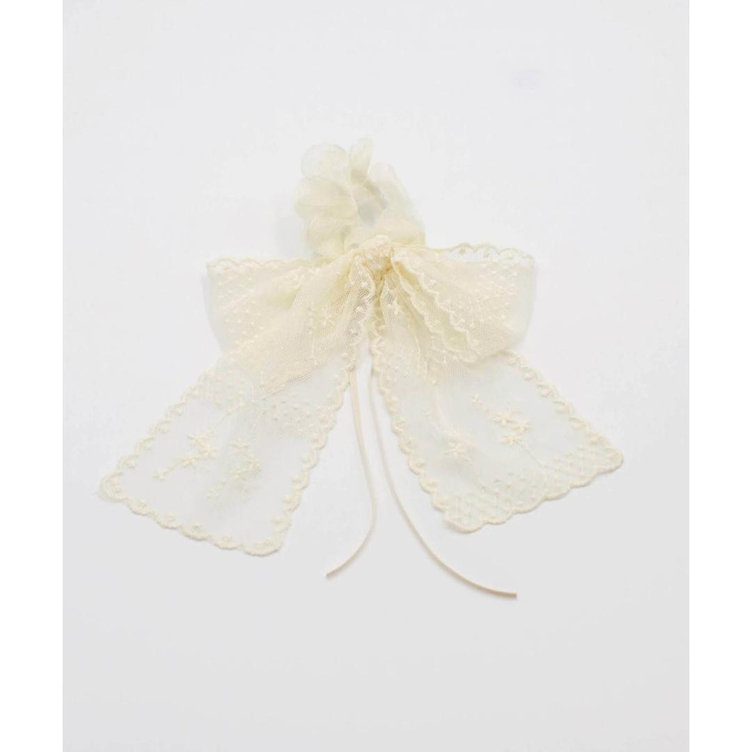 Rora シュシュ キッズ 通販 ミルククリーム 髪飾り お団子 ヘアゴム ポニーテール リボン 大きめ レース 女の子 子供 子ども こども フォーマル 大人っぽい 上品 卒園式 入学式 ピアノ発表会 誕生日 結婚式 パーティー ヘアアレンジ ヘアアクセサリー クリーム フリー