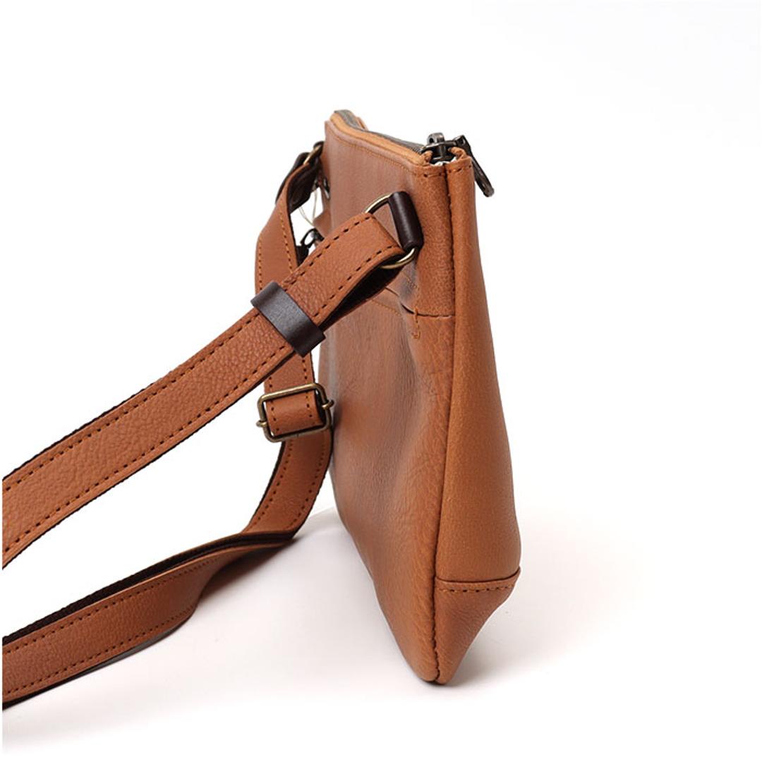 サコッシュバッグ メンズ レザー alto 通販 ショルダーバッグ サコッシュ 斜め掛け 牛革 おしゃれ シンプル 肩掛け ショルダー レザーバッグ スリム 本革 ミニショルダー バック 斜めがけバッグ レディース コンパクト きれいめ 無地 軽量 カジュアル BK ・