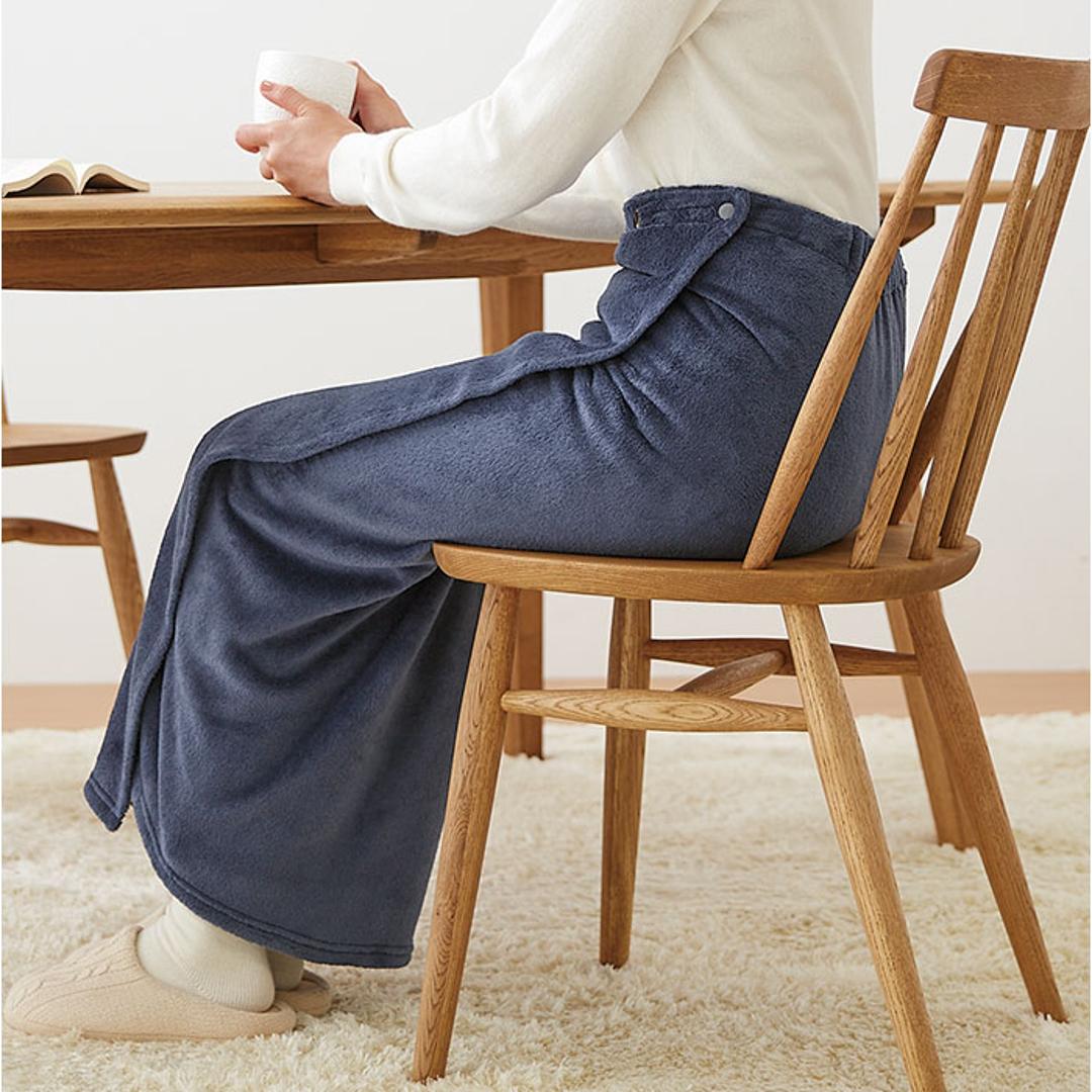 ひざ掛け ブランケット 通販 巻きスカート ラップスカート ロングスカート 毛布 着る毛布 ルームウェア ロング スカート レディース あったか 暖かい 防寒 グッズ 防風 秋 冬 秋冬 冷え 冷え症 かわいい ネイビー M-LLサイズ