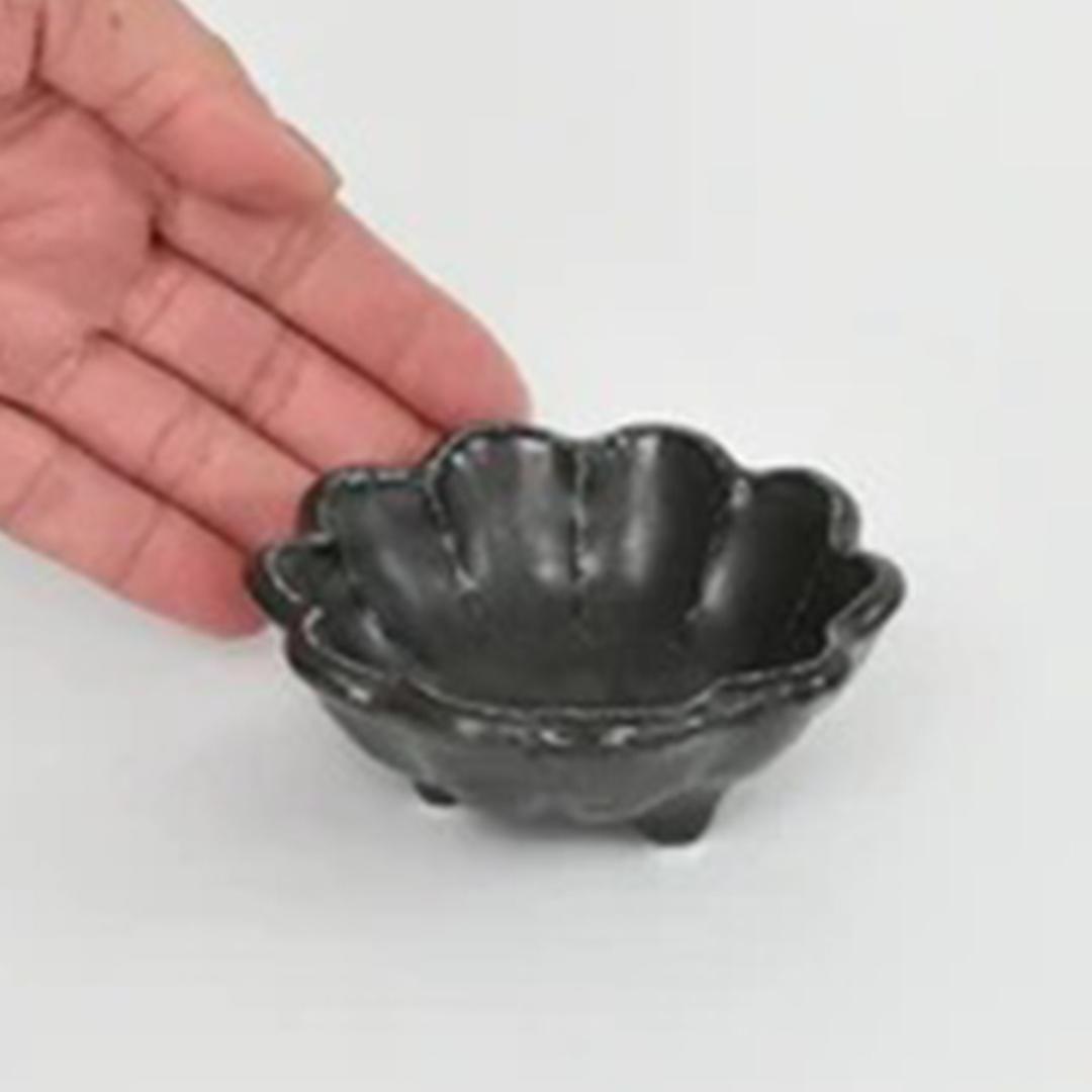 美濃焼 小鉢 通販 日本製 小皿 美濃 焼 12cm 取り皿 副菜 取皿 和食器 おしゃれ モダン かわいい 花形 花型 お花 サラダ デザート 電子レンジ対応 食洗機対応 朝食 おやつ 夕食 リンカ 12ボウル グルメスタイル キッチン用品 ホワイト ・