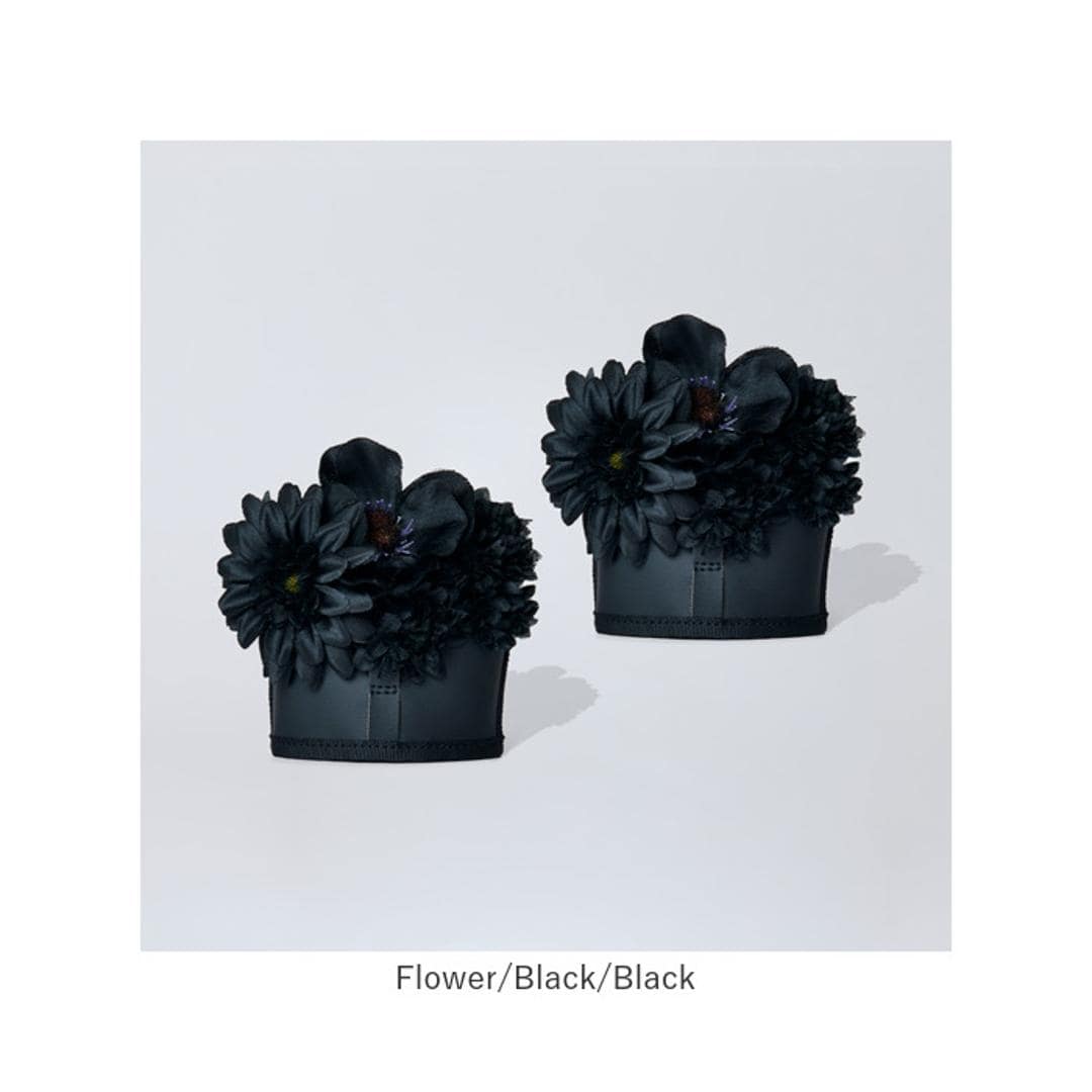 シューアクセサリー 通販 PERO COVER ペロカバー シューチャーム 装飾的アクセサリー シューパーツ シューズアクセサリー スニーカー 男女兼用 おしゃれ 上品 かわいい 靴アクセサリー 靴 くつ シューズ 簡単取付 贈り物 ギフト プレゼント Flower/Mix/White ・