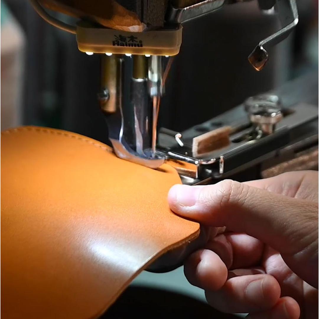 栃木レザー 財布 メンズ 通販 日本製 コインパース コインケース 小銭入れ ミニ財布 栃木 レザー 革 本革 ヌメ革 コンパクト おしゃれ シンプル 無地 男性 男性用 レディース 女性 通勤 通学 就職祝い 新生活 ギフト メンズコインケース ブラック ・