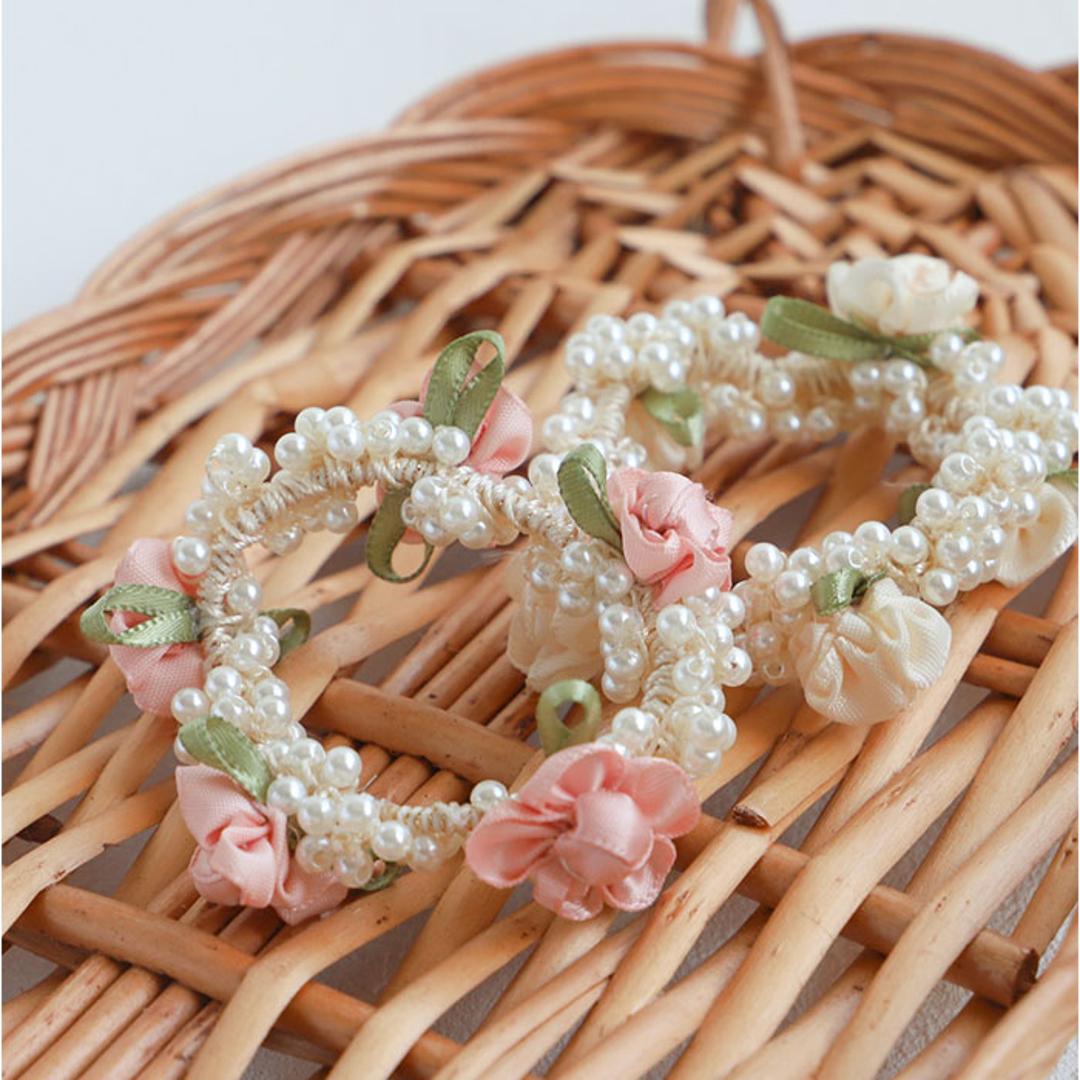RORA ヘアゴム 通販 ローラ フィオナ 髪ゴム ヘアアクセサリー 髪飾り キッズ 子供 子ども こども 女の子 女子 花 お花 パール かわいい おしゃれ フォーマル カジュアル 入園式 卒園式 入学式 卒業式 結婚式 発表会 キッズファッション ピンク ・