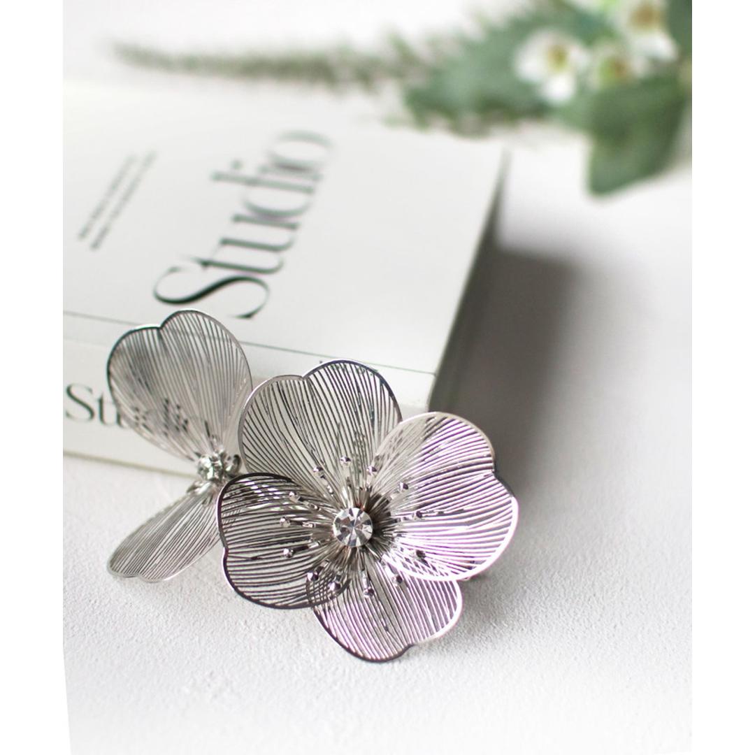 Rora ヘアクリップ キッズ 通販 グラシア ヘアークリップ 髪どめ 髪留め ヘアアクセサリー 髪飾り お花 フラワー 子供 女の子 大人っぽい 卒園式 入学式 結婚式 発表会 可愛い おしゃれ かわいい 子ども用アクセサリー キッズファッション ゴールド ・