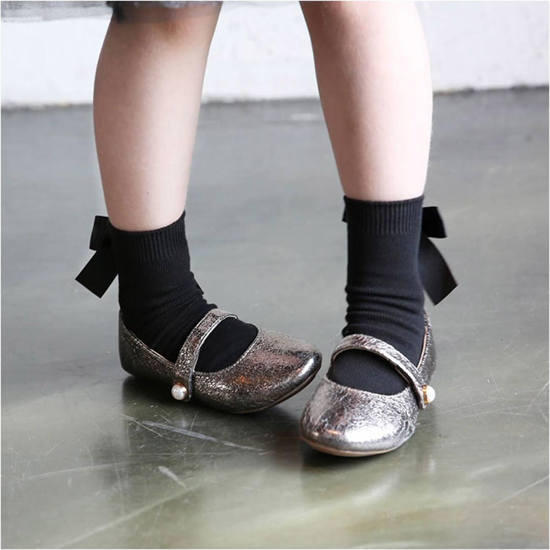 Rora キッズ フォーマルシューズ 女の子 通販 ドレスシューズ 47012102 フォーマル靴 パンプス フラットシューズ 結婚式 発表会 入園式 卒園式 入学式 おしゃれ かわいい オシャレ 子供靴 靴 シューズ 子ども靴 キッズシューズ キッズファッション シルバー 16cm
