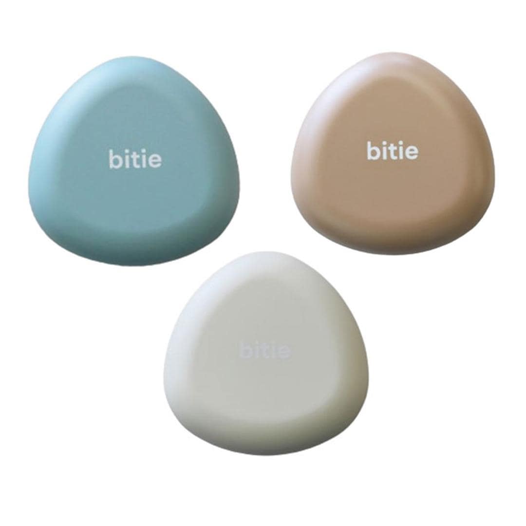 おにぎりケース 大きめ 通販 日本製 おむすびケース おにぎり ケース 弁当箱 お弁当箱 ランチボックス 1段 一段 ハードケース かわいい シンプル 子供 子ども こども 大人 女性 遠足 運動会 女の子 男の子 通学 通勤 弁当用品 お弁当グッズ 食器 ベージュ ・