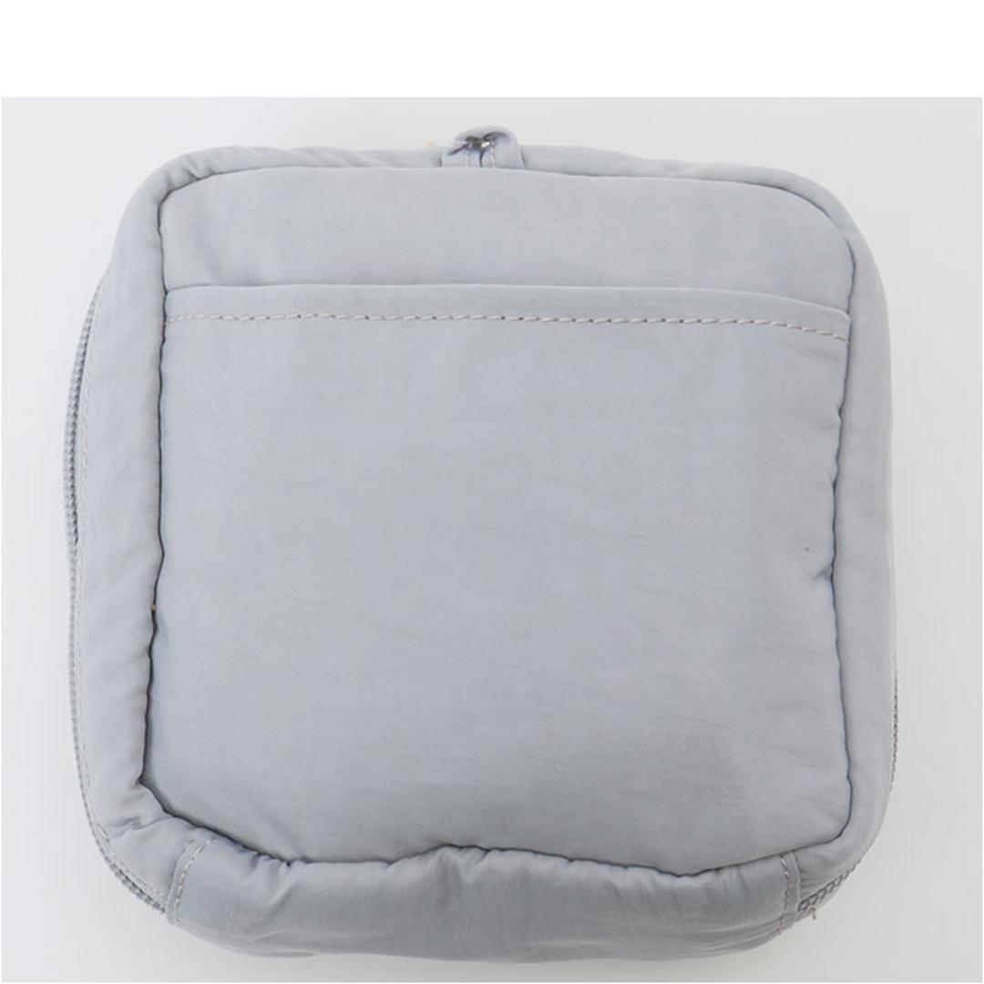 化粧ポーチ メイクポーチ 通販 メイク 化粧 マルチポーチ ポーチ コスメ バニティポーチ 旅行ポーチ トラベルポーチ 旅行 トラベル ジム 大容量 持ち運び かわいい おしゃれ 小物入れ 整理 仕切り メイクブラシ ポケット 収納 シンプル 贈り物 ギフト ブラウン ・