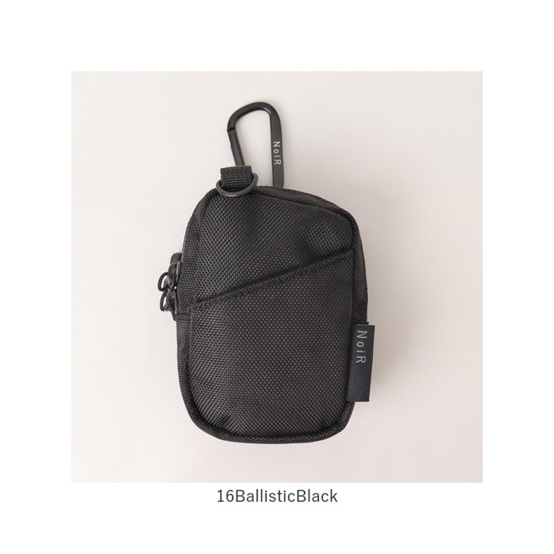 NoiR ノアール ポーチ N23009 通販 ミニポーチ カラビナ付きミニポーチ カラビナ付きポーチ 小物入れ 小物ポーチ シガレットケース メンズ 撥水 小さめ 通学 通勤 旅行 アウトドア 止水ファスナー おしゃれ シンプル ノワール メンズバッグ 15Black ・