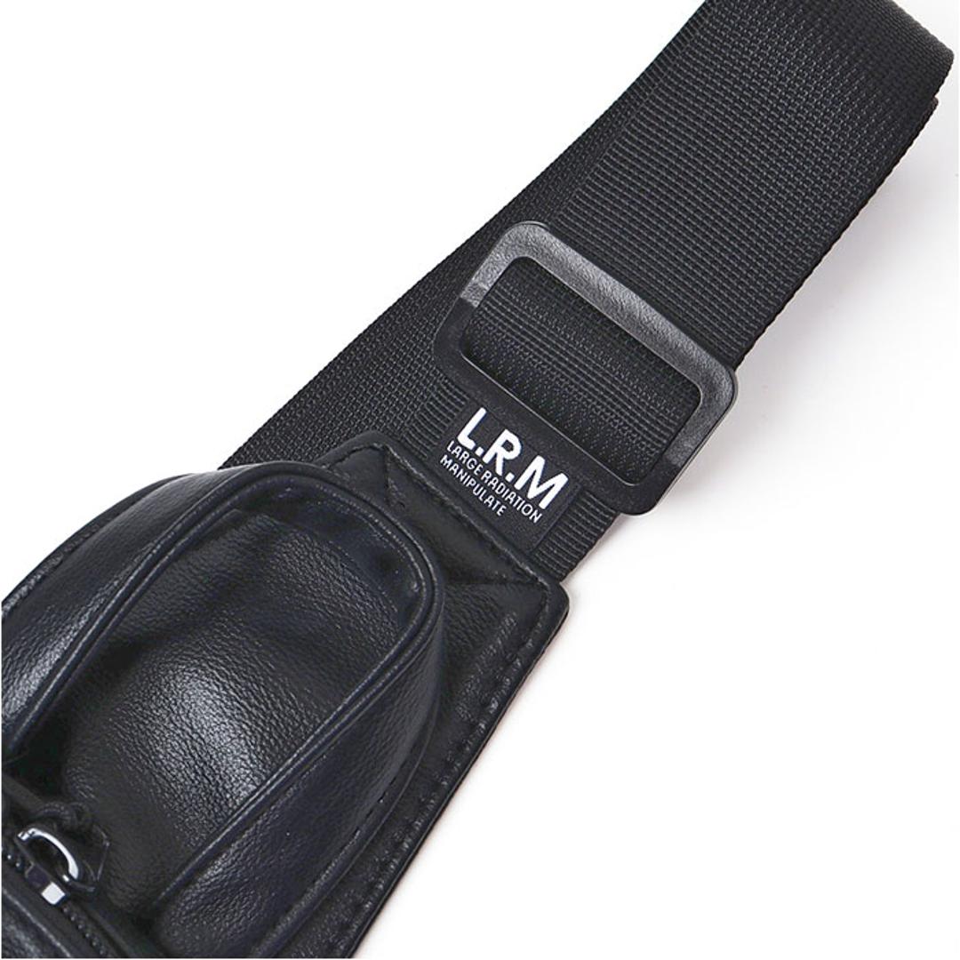 L.R.M バッグ NC-1072-1 通販 ボディバッグ ボディーバッグ 斜めがけバッグ ボディバック ボディーバック ワンショルダーバッグ メンズ かっこいい レディース 小さめ 大容量 おしゃれ 通勤 通学 旅行 アウトドア サブバッグ メンズバッグ ネイビー ・