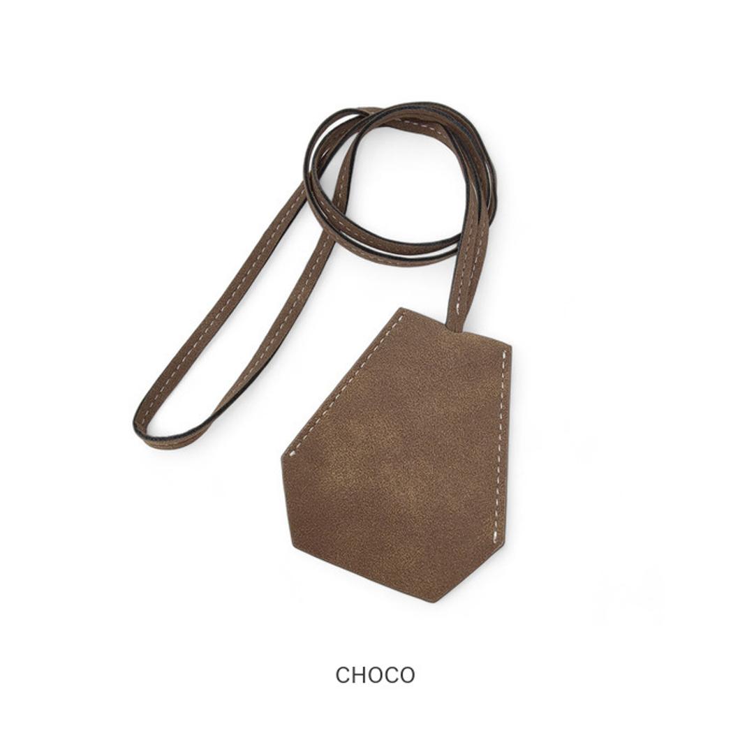 キークロシェット 通販 キーケース クロシェット 首掛け 鍵入れ 鍵ケース キーアクセサリー 鍵 カギ 男女兼用 キーホルダー キーリング おしゃれ かわいい シンプル 便利 持ち運び 合皮 出し入れ可能 ネックレス ギフト 贈り物 BLACK ・