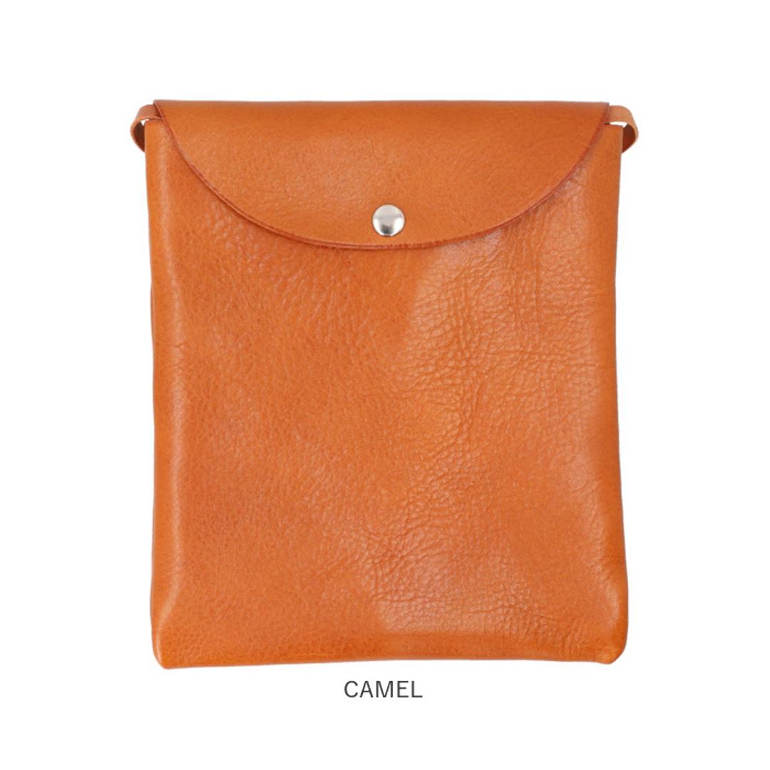 ショルダーバッグ 日本製 メンズ 通販 サコッシュ レディース レザー 本革 肩掛け レザーバッグ 斜めがけ 斜め掛け バッグ 小さめ 軽量 軽い おしゃれ シンプル カジュアル 無地 男女兼用 アウトドア スリム 薄い レジャー ギフト 贈り物 BLACK ・