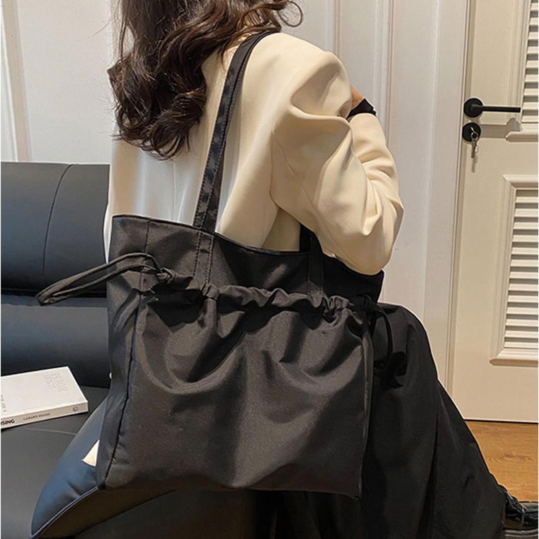 トートバッグ レディース 軽量 通販 肩掛けトートバッグ おしゃれ トートバック 肩掛けバッグ 肩掛けカバン 肩掛け鞄 マザーズバッグ 大きめ 大容量 ママバッグ オシャレ レディースバッグ 通勤 通学 ファスナー付き シンプル かわいい 可愛い ホワイト ・