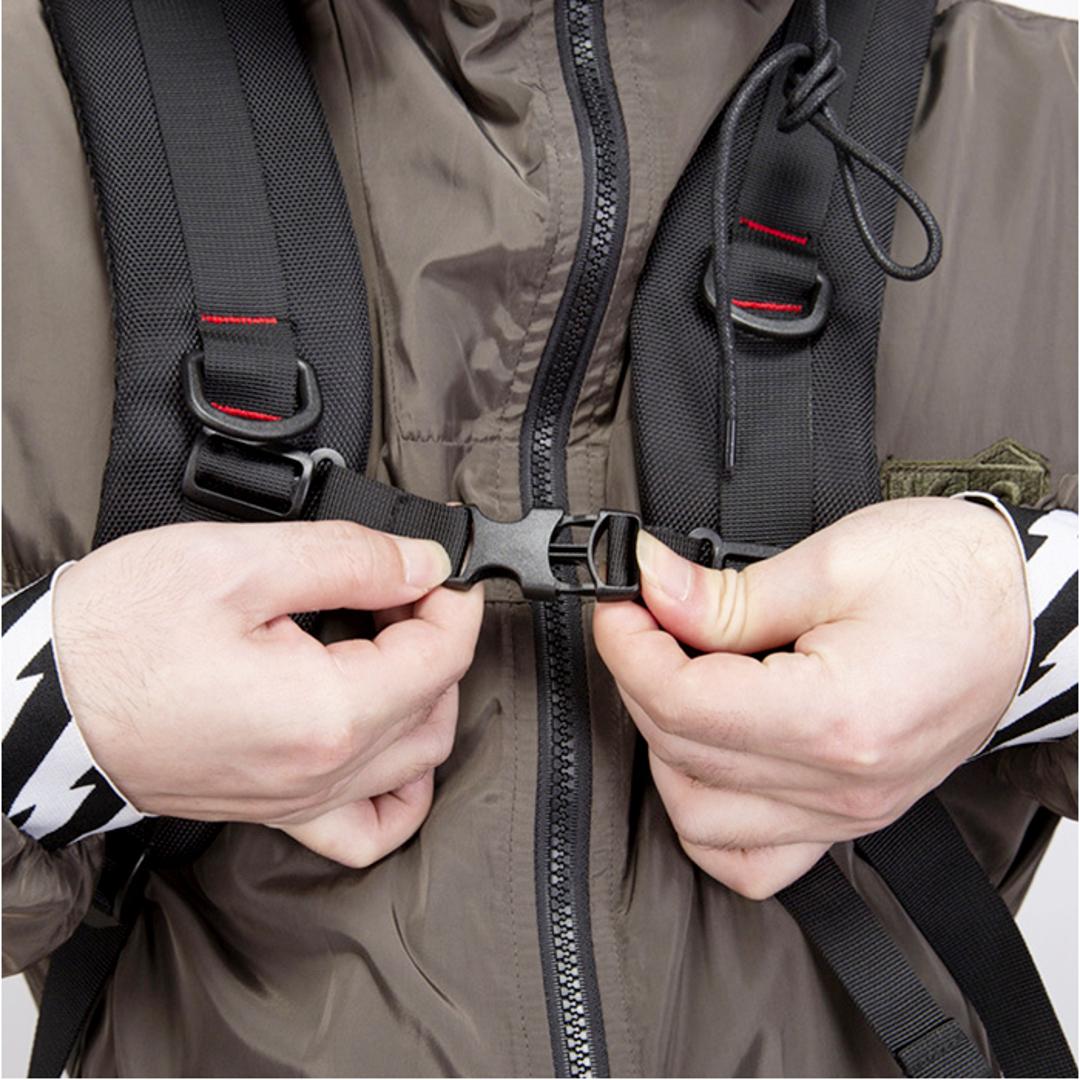 バックパック 40L 通販 リュックサック リュック デイパック 鞄 かばん カバン バッグ バック 大容量 メンズ レディース 3way ビジネスリュック ショルダー肩掛け ハンドキャリー 多機能 撥水 通勤 通学 旅行 出張 アウトドア 登山 防災 遠足 ブラック ・