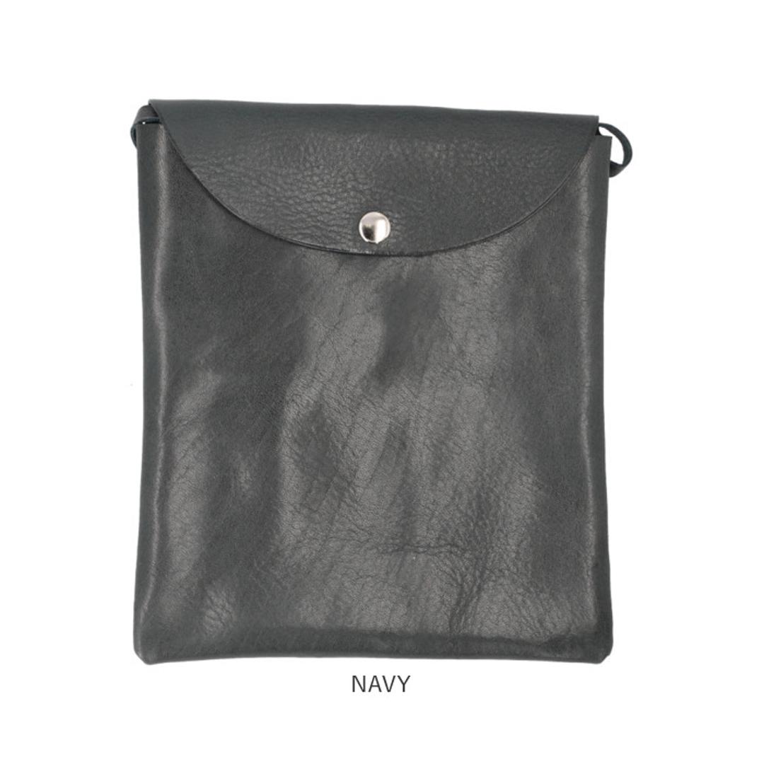 ショルダーバッグ 日本製 メンズ 通販 サコッシュ レディース レザー 本革 肩掛け レザーバッグ 斜めがけ 斜め掛け バッグ 小さめ 軽量 軽い おしゃれ シンプル カジュアル 無地 男女兼用 アウトドア スリム 薄い レジャー ギフト 贈り物 BLACK ・