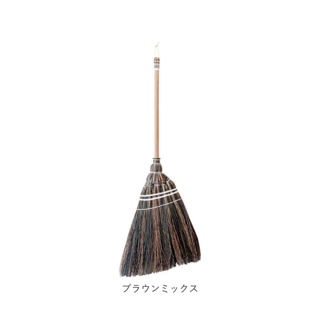 ほうき 室内 通販 ショート ホウキ 掃除グッズ 掃除 かわいい 可愛い Broom ブルーム 室内 ポップ 玄関 子供 天然素材 おしゃれ オシャレ ナチュラル ブラック ブラウン グレー ナチュラル ミックスブラック ミックスブラウン ミックスグレー ミックス 生活雑貨 デザイン ナチュラル ・