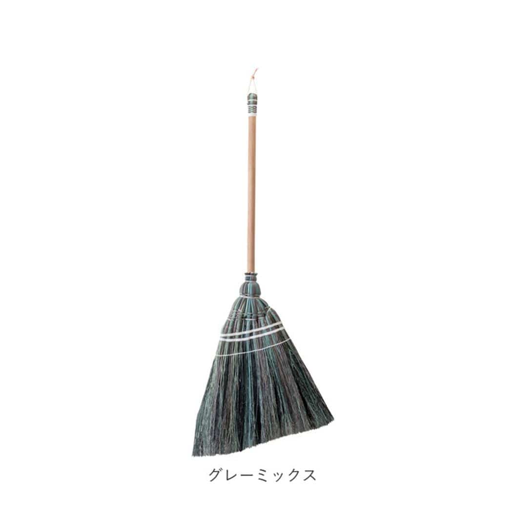 ほうき 室内 通販 ショート ホウキ 掃除グッズ 掃除 かわいい 可愛い Broom ブルーム 室内 ポップ 玄関 子供 天然素材 おしゃれ オシャレ ナチュラル ブラック ブラウン グレー ナチュラル ミックスブラック ミックスブラウン ミックスグレー ミックス 生活雑貨 デザイン ナチュラル ・