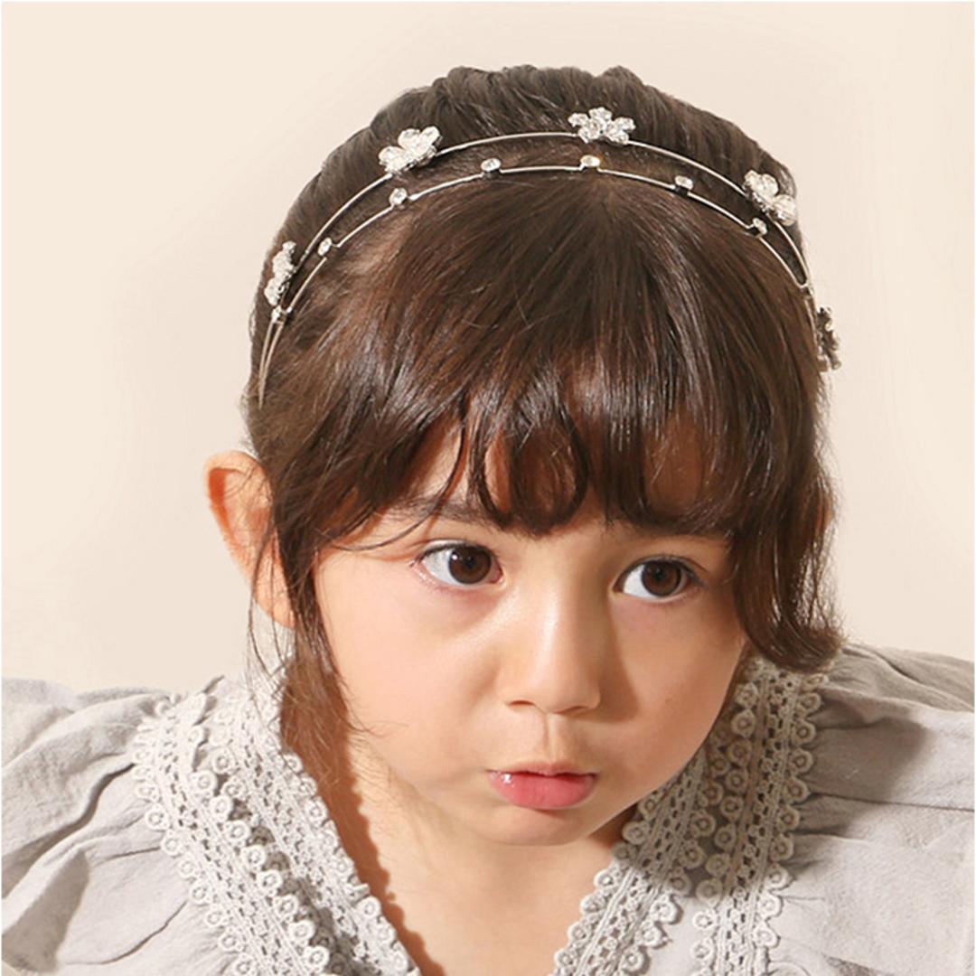 RORA カチューシャ 細め 通販 ローラ アメリア ヘッドドレス ヘアアクセサリー 髪飾り キッズ 子供 子ども こども 女の子 女子 花 お花 キラキラ フォーマル おしゃれ かわいい 入園式 卒園式 入学式 卒業式 発表会 結婚式 キッズファッション シルバー ・
