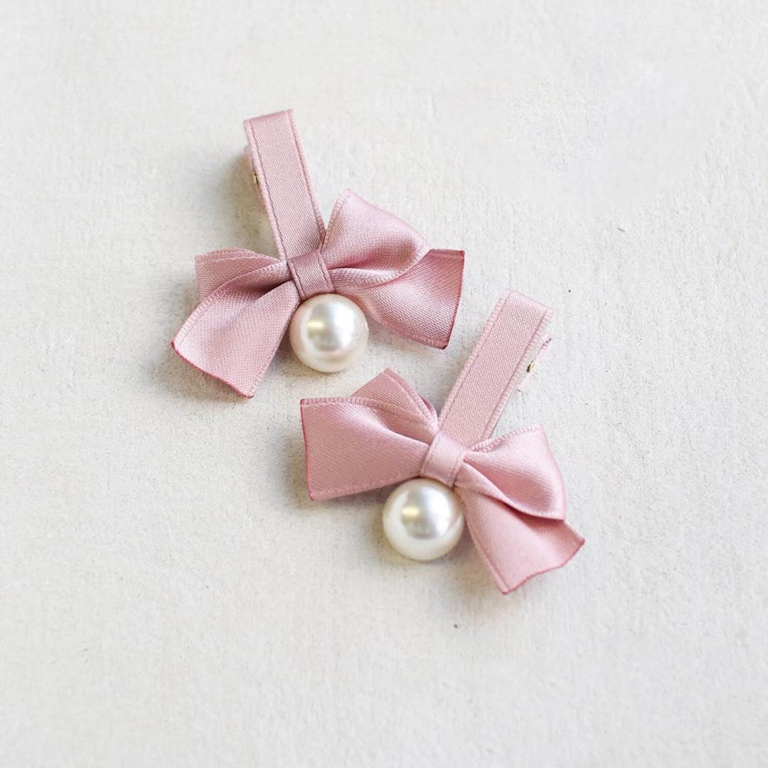 Rora ヘアクリップ キッズ 2個セット 通販 ヘア クリップ 68522302 あいリボンヘアクリップ リボン パール 子供 女の子 大人っぽい 卒園式 入学式 結婚式 発表会 可愛い おしゃれ かわいい オシャレ ヘアーアクセ ヘアアクセサリー キッズファッション ピンク フリー