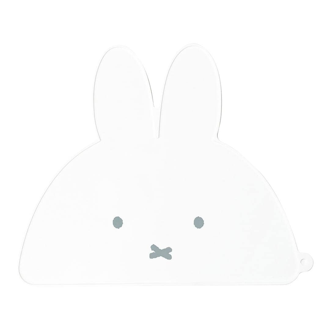 テーブルマット シリコン 通販 ティーズ ファクトリー シリコンマット ランチマット お食事マット キャラクター グッズ ランチョンマット シリコーン マット ダイカット おしゃれ かわいい 女の子 男の子 子ども 子供 キッズ こども ベビー 可愛い ミッフィー/ホワイト ・