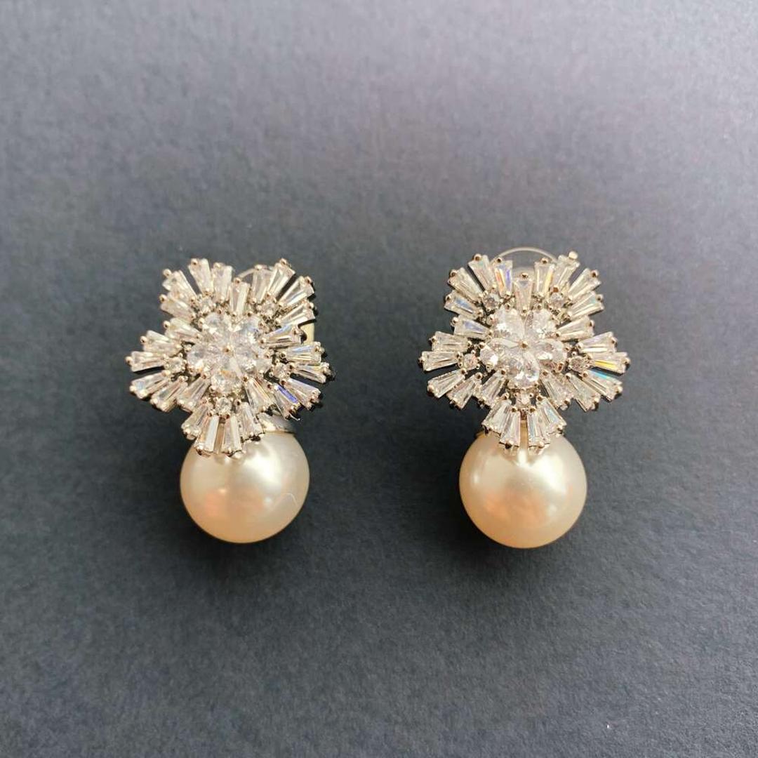 Just Married ピアス E-108 通販 スタッドピアス パール レディース キュービックジルコニア 大人 女性 花嫁 結婚式 プレゼント ギフト シンプル おしゃれ ブランド ジャストマリッド ブライダルアクセサリー レディースジュエリー シルバー ・