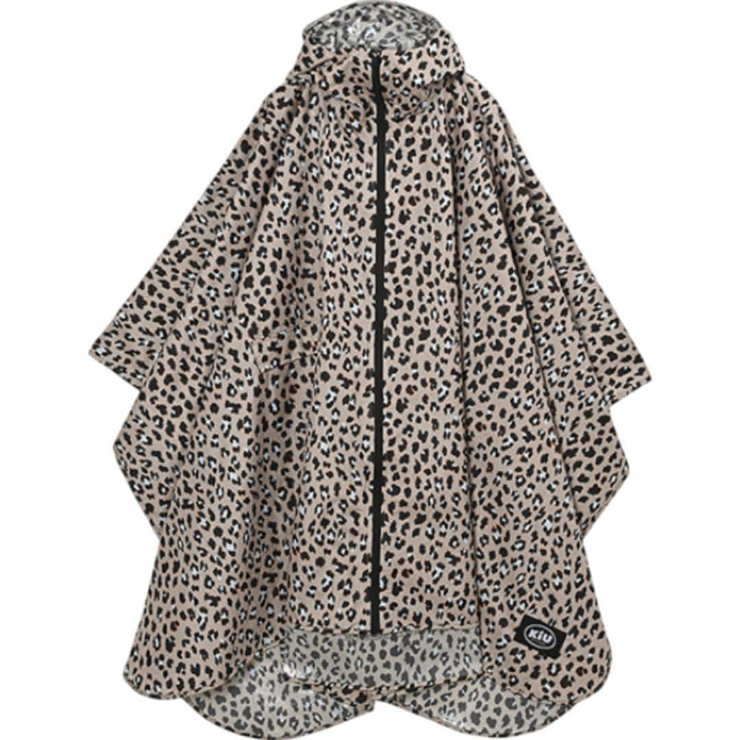 kiu キウ レインコート ポンチョ 通販 ポンチョスリーブ レインポンチョ 雨具 雨合羽 かっぱ 合羽 カッパ フルジップアップ フード ハイネック アウトドア 梅雨 雨対策 通勤 通学 自転車 ユニセックス 男女兼用 レディース メンズ おしゃれ 511.カラーレオパード ・