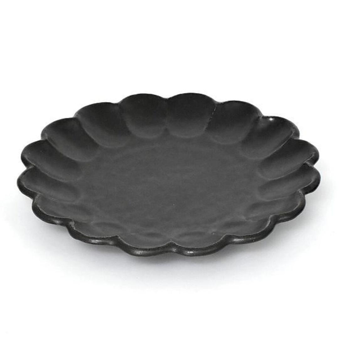 美濃焼 皿 通販 日本製 お皿 プレート 美濃 焼 17.5cm 中皿 丸皿 取り皿 副菜 和食器 おしゃれ モダン かわいい 花形 花型 お花 電子レンジ対応 食洗機対応 サラダ デザート メイン 朝食 リンカ 17プレート グルメスタイル キッチン用品 ブラック ・