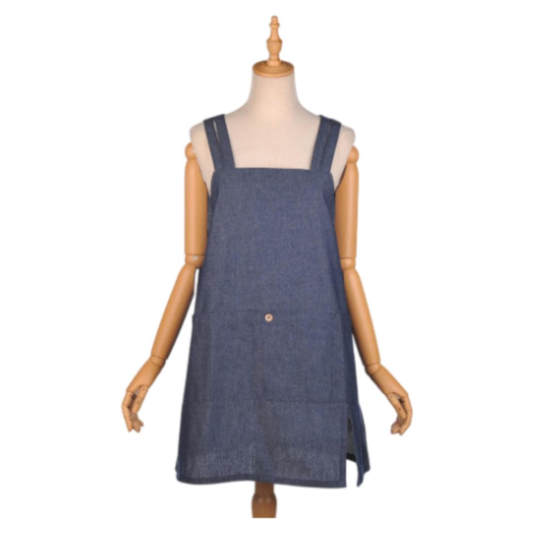 エプロン おしゃれ 通販 釦あきエプロン レディース女性 着脱が簡単 後ろボタン コットン 綿 キッチンファブリック かわいい シンプル 無地 キッチン雑貨 家事 料理 母の日 保育士 介護士 KUSUGURU-JP クスグルジャパン ギフト 贈り物 デニム風コン ・