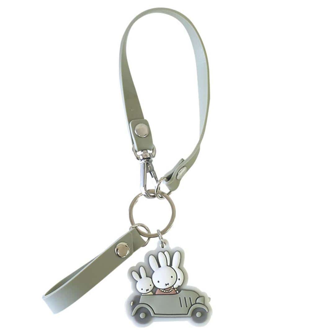 キーホルダー キャラクター かわいい 通販 キーリング キーチャーム バッグチャーム ライト付き 可愛い キャラクターグッズ ライト スマート レディース キッズ 女の子 子供 子ども こども キュート 雑貨 小物 贈り物 ギフト ファミリードライブ ・