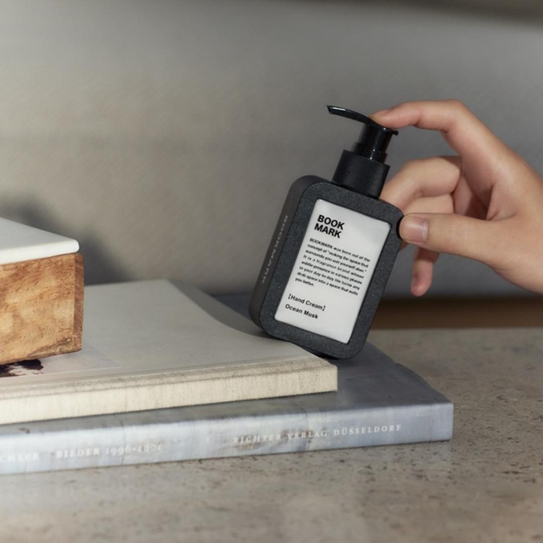 ハンドクリーム いい香り 通販 ハンド クリーム BMK050 保湿 ハンドケア フレグランス プチギフト 贈り物 お礼 メンズ レディース 餞別 お返し プレゼント 女性 男性 ボディケア BOOK MARK ブックマーク 美容 コスメ OCEANMUSK ・