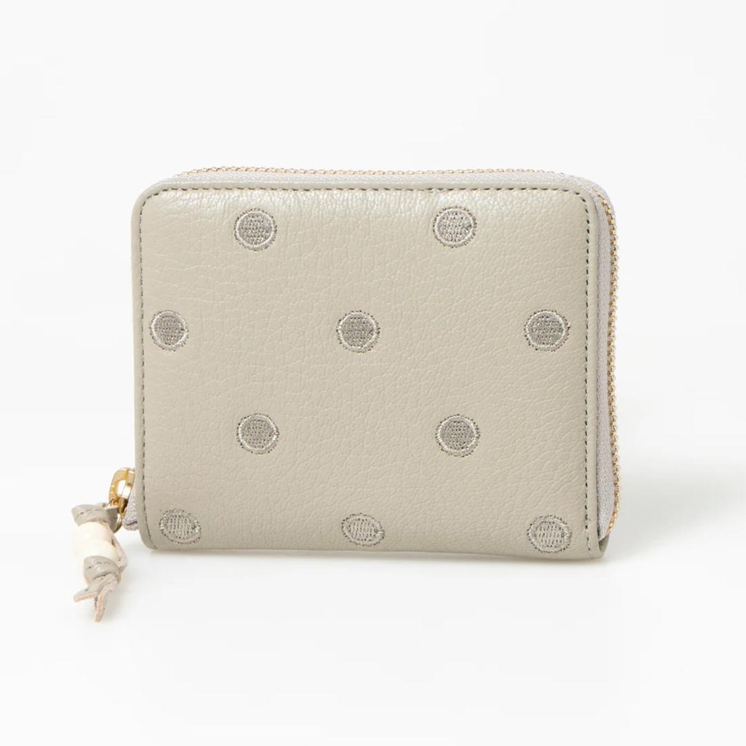 perche ペルケ 財布 08-06-03900 通販 ドット刺繍ラウンドパームフィットウォレット 二つ折り財布 二折 小銭入れ有 本革 ミニ財布 折財布 レディース 折り財布 ラウンドファスナー おしゃれ レザー オシャレ 革 かわいい コンパクト ブランド グレードット ・