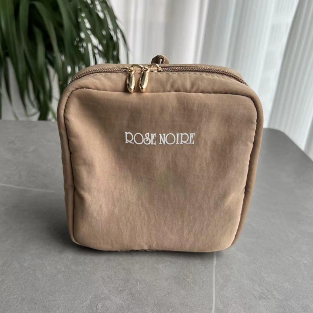 化粧ポーチ メイクポーチ 通販 メイク 化粧 マルチポーチ ポーチ コスメ バニティポーチ 旅行ポーチ トラベルポーチ 旅行 トラベル ジム 大容量 持ち運び かわいい おしゃれ 小物入れ 整理 仕切り メイクブラシ ポケット 収納 シンプル 贈り物 ギフト ブラウン ・