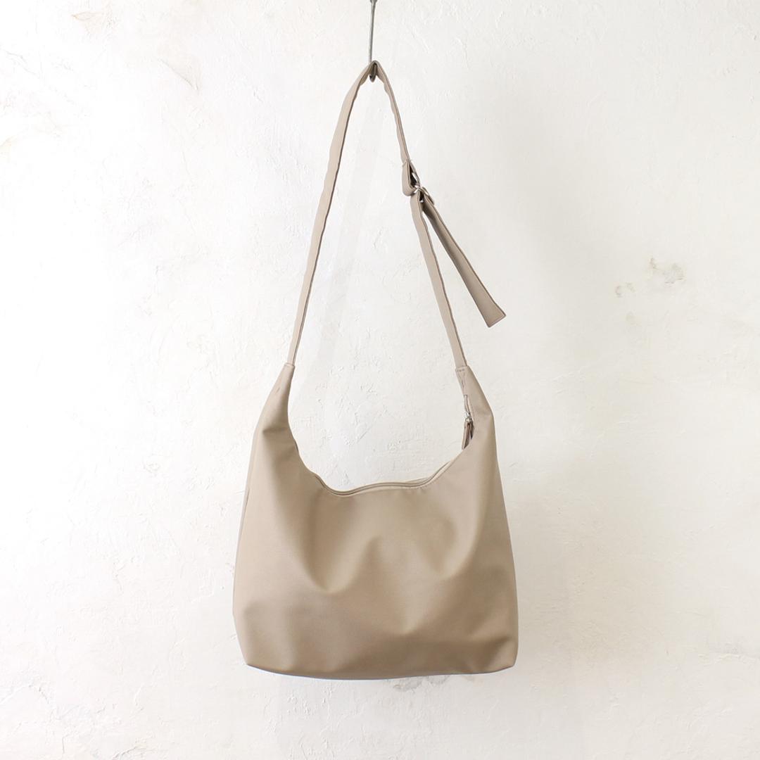 ショルダーバッグ レディース 通販 ワンショルダーバッグ フェイクレザー 斜め掛けバッグ 大容量 レディースバッグ 通勤 通学 おしゃれ かわいい シンプル カジュアル マザーバッグ 軽量 長さ調節可能 肩掛け 女性 大人 デイリーバッグ ギフト 贈り物 ベージュ ・