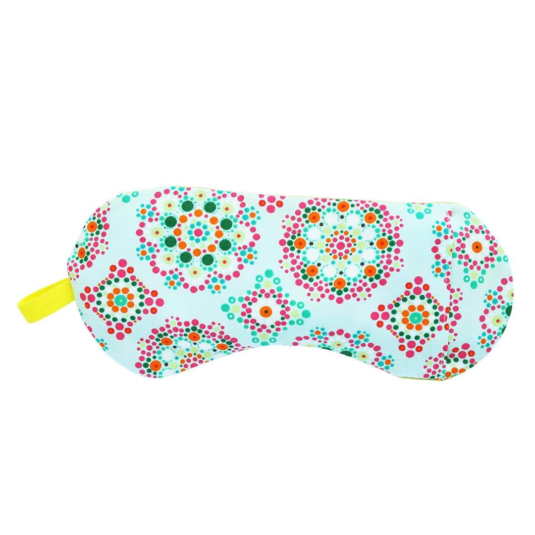 ホット&アイス アイピロー 通販 ソルトアイピロー ホットアイマスク 目元しっとり うるおいアイピロー アイマスク 冷たい 温冷 塩 ホット 電子レンジ おしゃれ かわいい 睡眠 旅行 機内 リラクゼーション 温感 冷感 快眠 グッズ ギフト 贈り物 マンダラドロップスBL ・