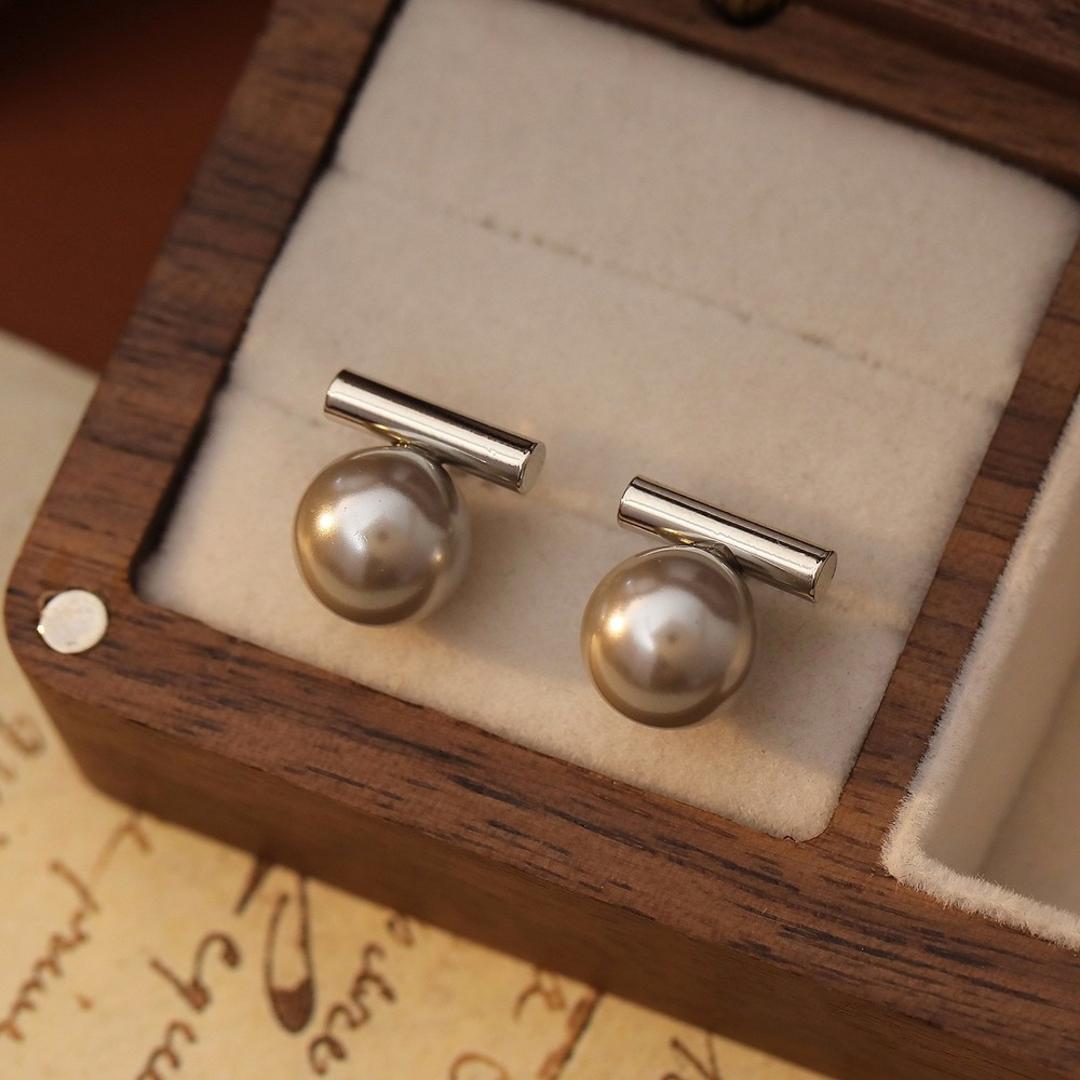 ピアス パール 1粒 通販 パールピアス 耳飾り アクセサリー シンプル 大人っぽい 上品 きれいめ おしゃれ かわいい 結婚式 二次会 入学式 卒業式 入園式 卒園式 フォーマル 冠婚葬祭 贈り物 女性 レディースアクセサリー レディースジュエリー シルバー ・