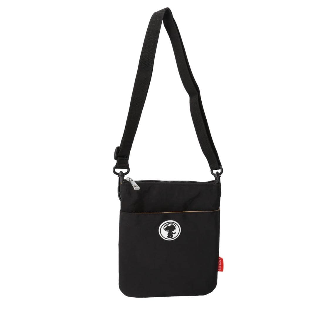 ショルダーバッグ ナイロン レディース 通販 zucchero×PEANUTS ズッケロ×ピーナッツ 斜めかけ 肩掛け ナイロンショルダーバッグ ミニショルダーバッグ スヌーピー 小さめ 柔らかい 通勤 通学 軽量 ミニバッグ シンプル ギフト 贈り物 ブラック ・