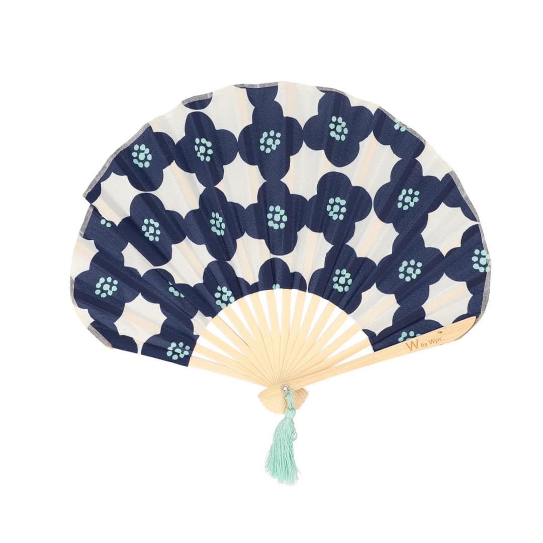 wpc 扇子 W084-204 通販 ワールドパーティー せんす センス レディース 女性 かわいい ブランド おしゃれ テキスタイル デザイン オシャレ 可愛い ケース付き お祝い 贈り物 箱入り ギフト 母の日 和装小物 レディースファッション カメリアネイビー ・