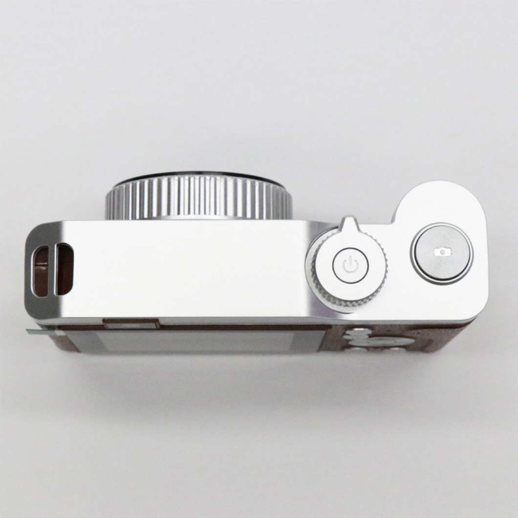 レトロ調デジタルカメラ