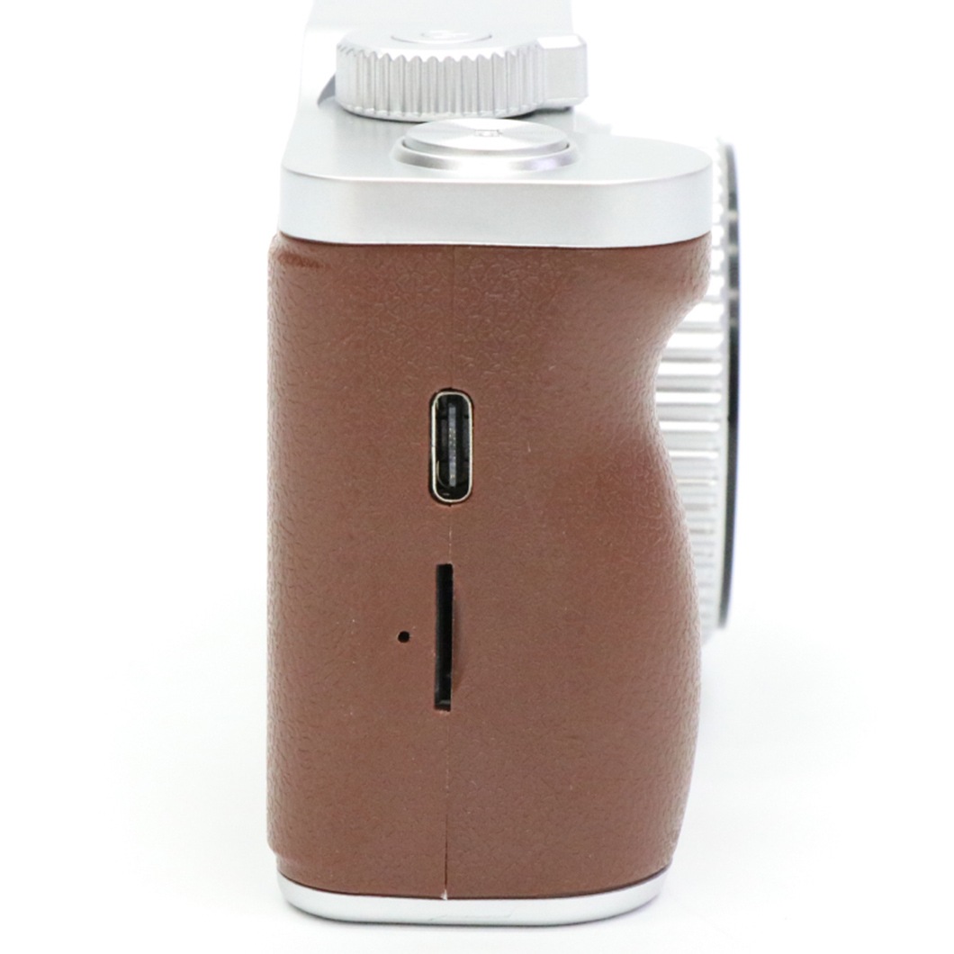 レトロ調デジタルカメラ