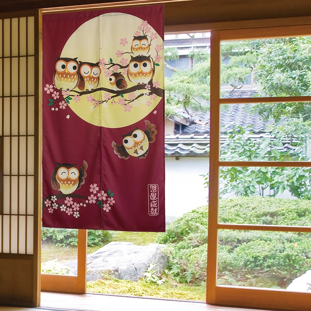 「風水」ふくろうのれん 暖簾 フクロウ 縁起物 室内 インテリア 間仕切り 目隠し おしゃれ かわいい 梟 ロング丈 ゴールド