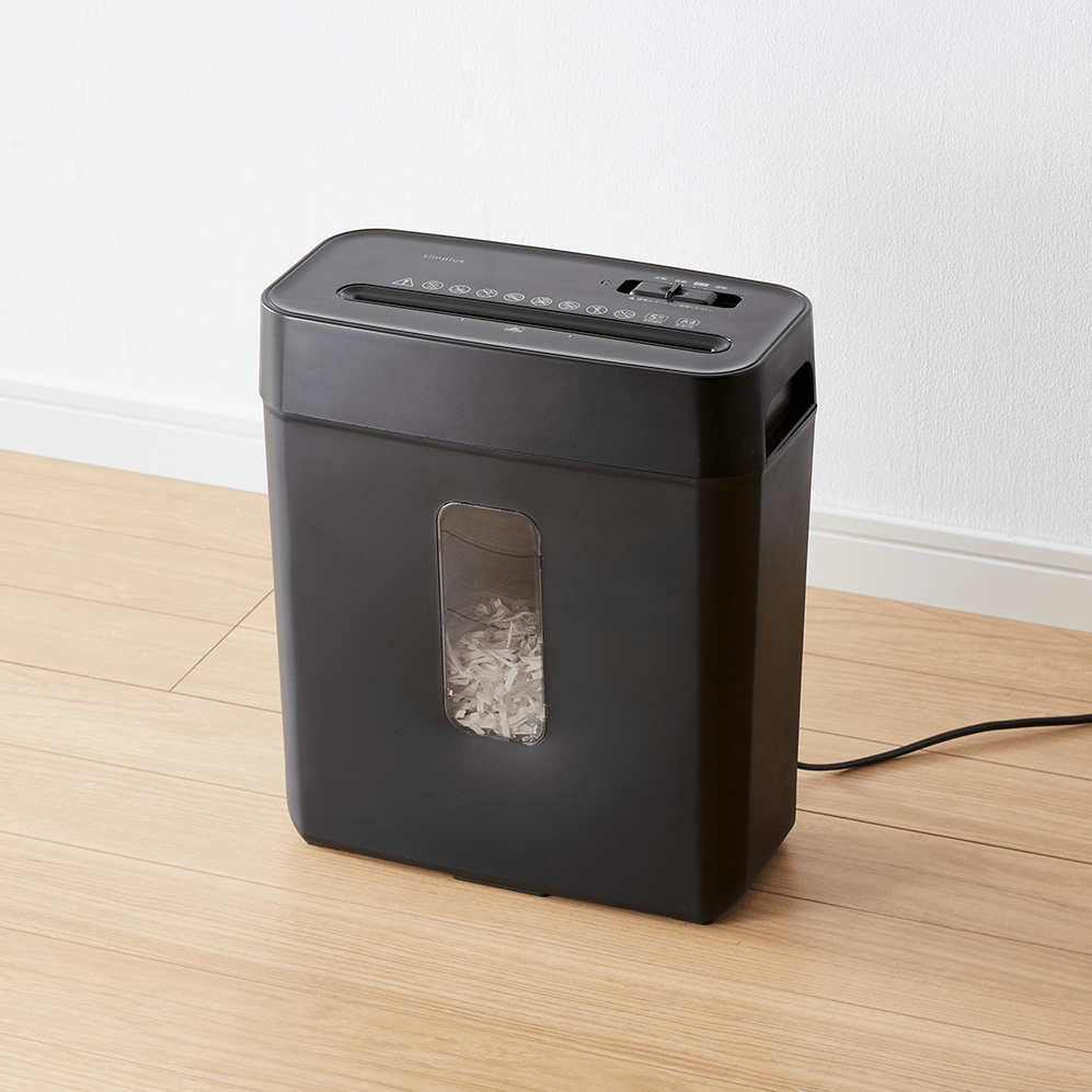 シュレッダー A4 家庭用 クロスカット 静音 ホッチキス カード可 6枚細断 コンパクト 電動 オフィス 業務用 同時細断 事務 テレワーク パーソナルシュレッダー 5枚細断 simplus シンプラス SP-SRD01 ブラック ブラック