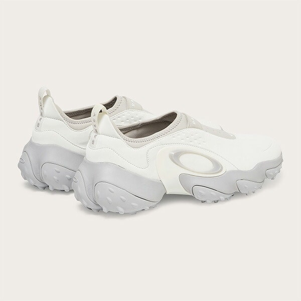 オークリー ゴルフシューズ エッジアイコン スパイクレスシューズ メンズ FOF100539 2025年春夏モデル Edge Icon 2025年春夏モデル OAKLEY スリップオンスタイル 8.5(26.5cm) ホワイト(100)