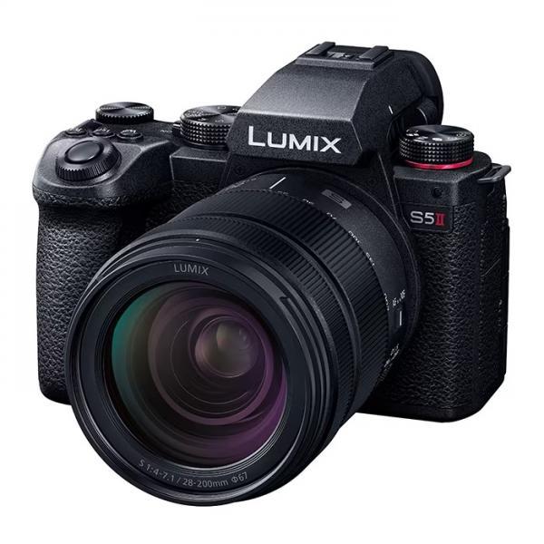 パナソニック カメラ ミラーレス一眼カメラ 高倍率ズームレンズキット LUMIX DC-S5M2H ブラック Panasonic