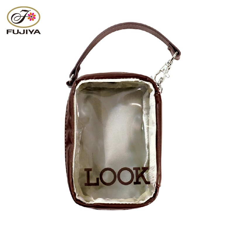 不二家 公式 おでかけクリアポーチ(LOOK) 小物入れ 雑貨 レディース クリアポーチ マチ おでかけ ぬいぐるみ ペコちゃん ペコ ぺこちゃん かわいい