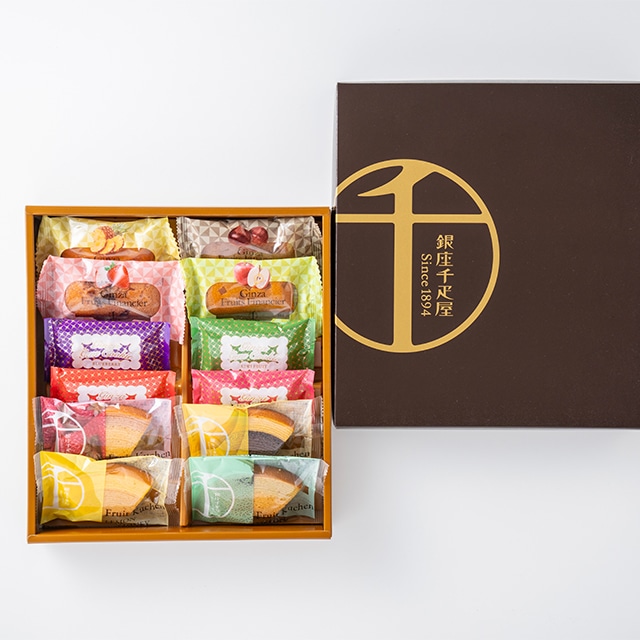 お歳暮 クリスマス 2025 焼き菓子 バームクーヘン 詰合せ お菓子 スイーツ 贈り物 ギフト 千疋屋 パティスリー銀座千疋屋 銀座3種のガトー詰合せ